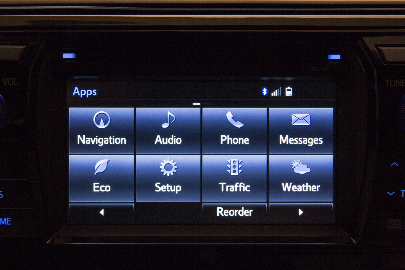 2014 Toyota Corolla front safety DETAIL