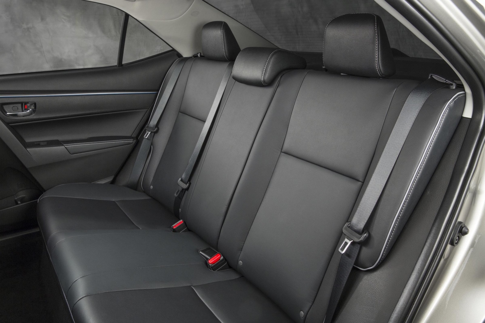 2014 Toyota Corolla interior RI