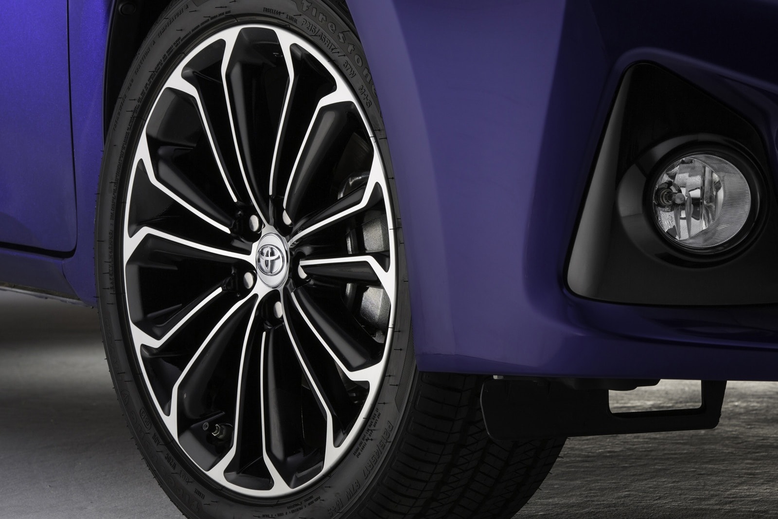 2014 Toyota Corolla exterior W