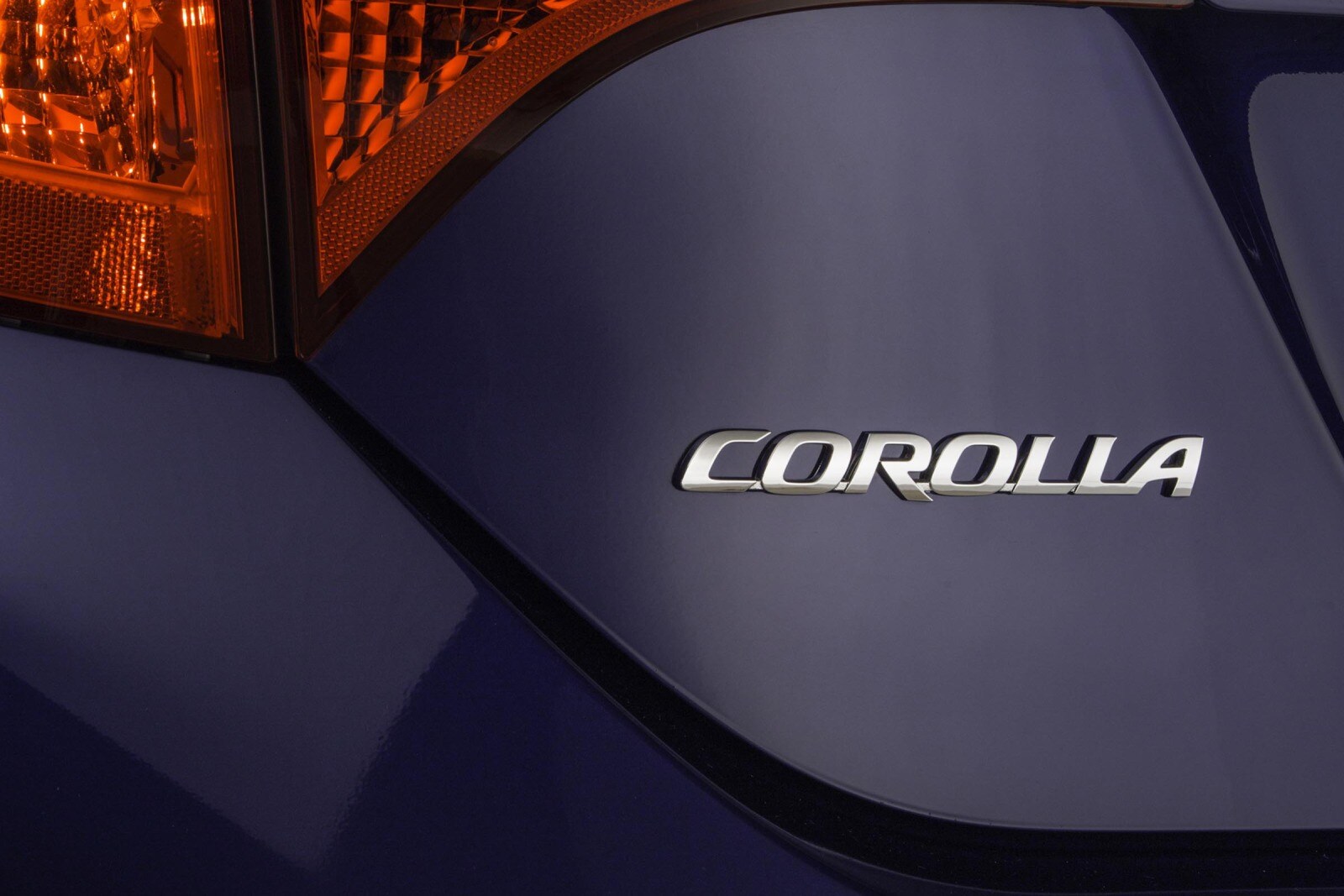 2016 Toyota Corolla — OEM photo 5