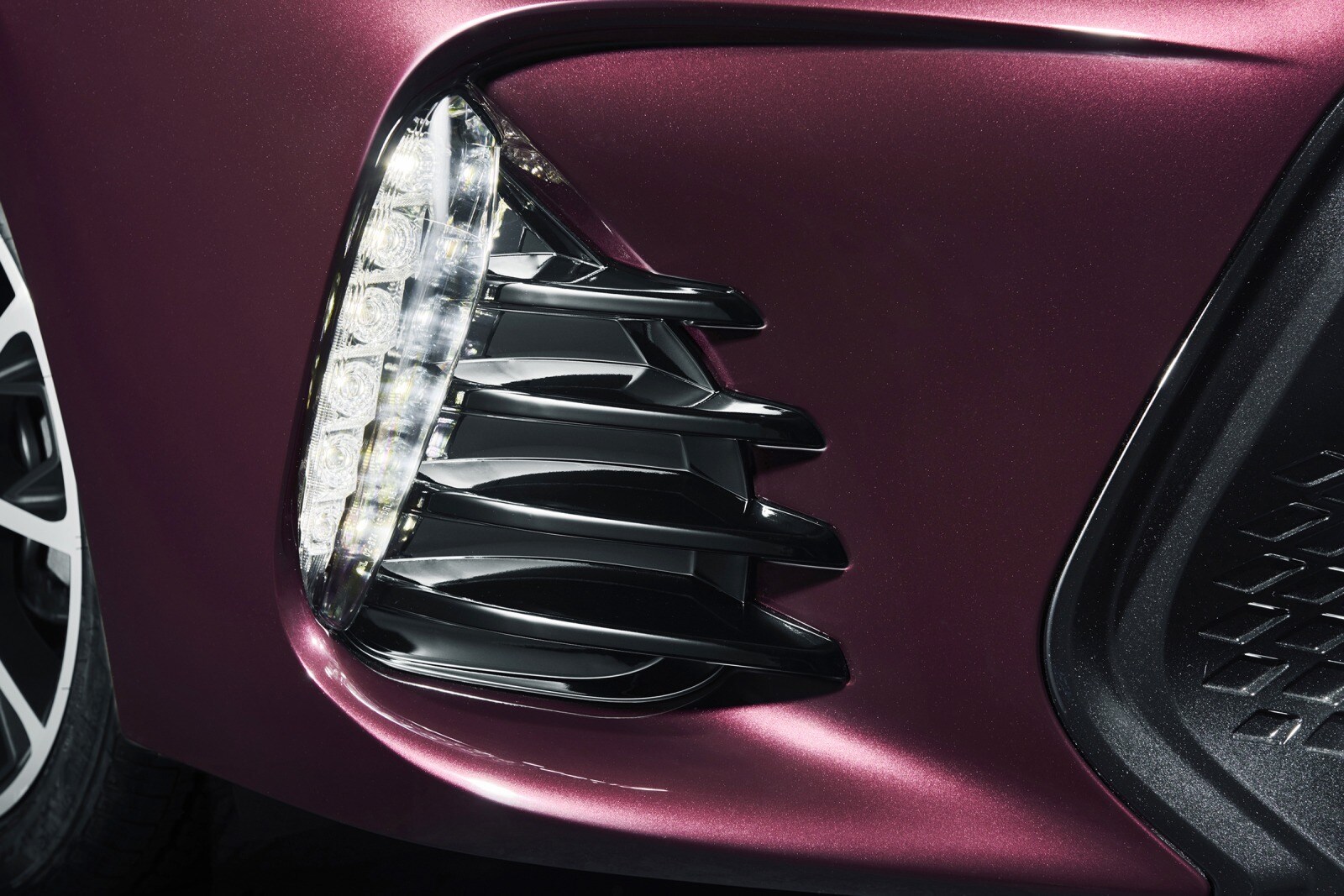 2017 Toyota Corolla exterior EDETAIL