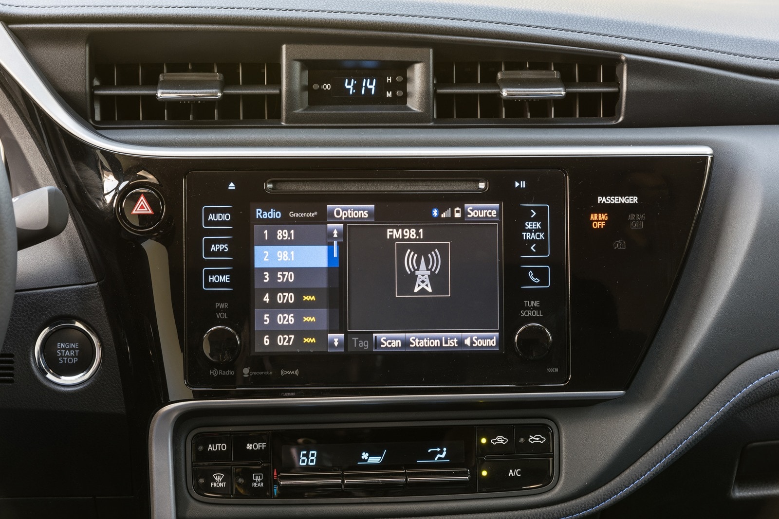 2017 Toyota Corolla front safety CC