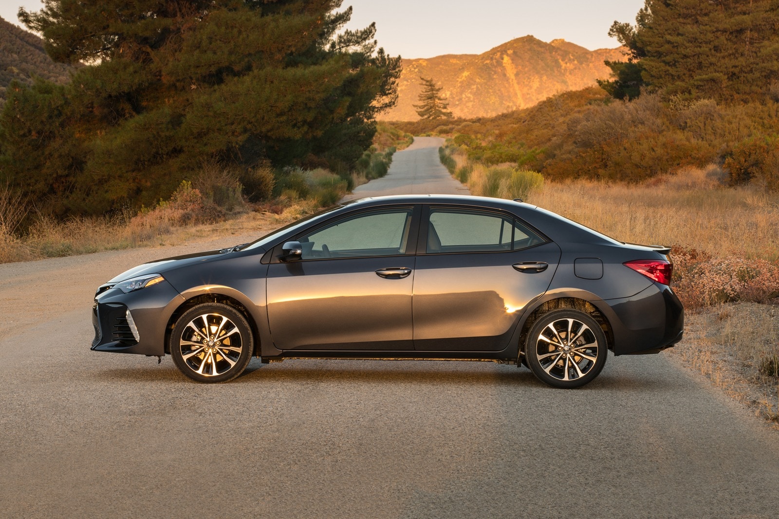 2017 Toyota Corolla exterior S