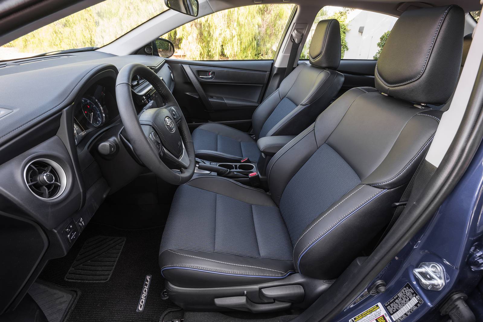 2018 Toyota Corolla interior I