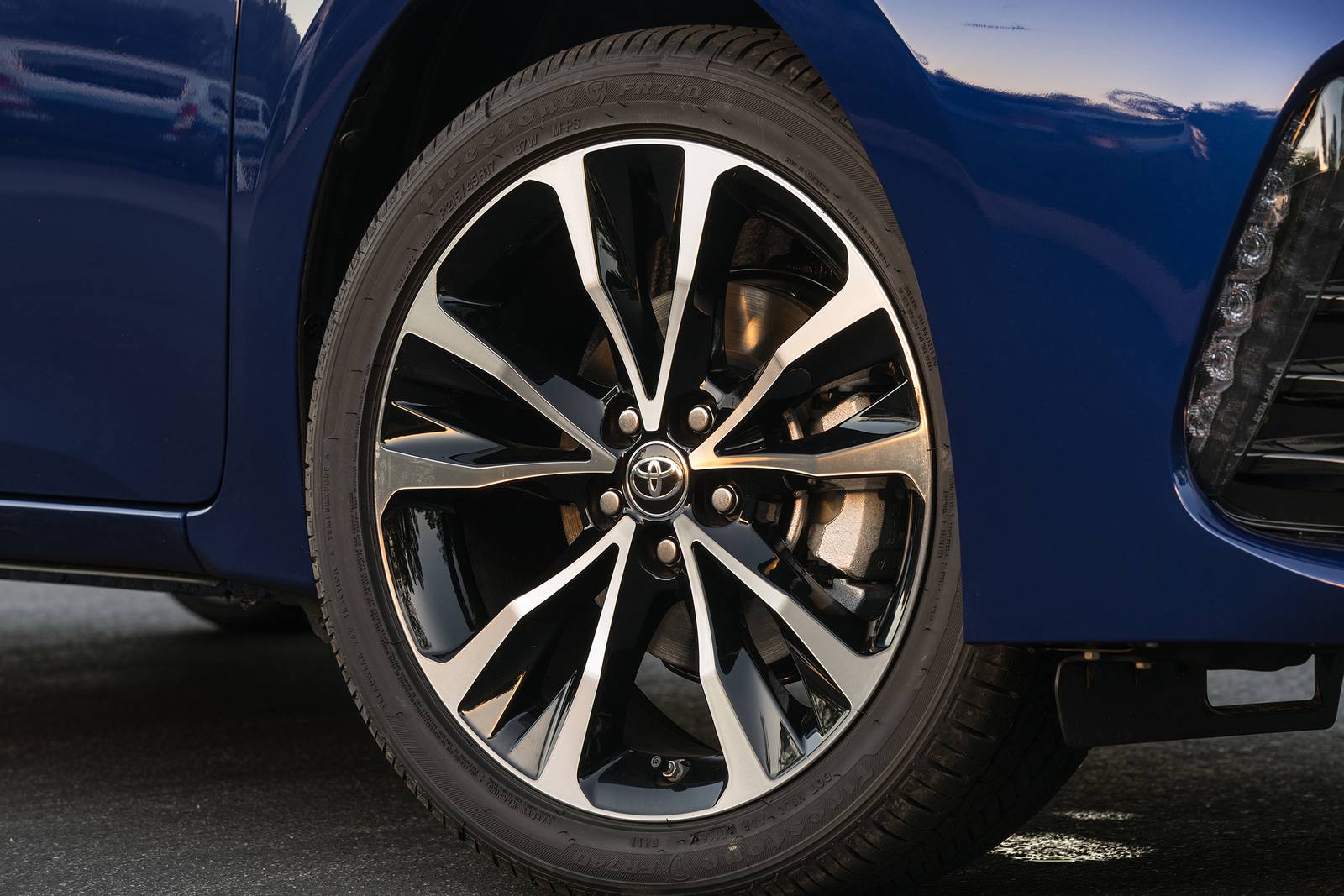 2018 Toyota Corolla exterior W