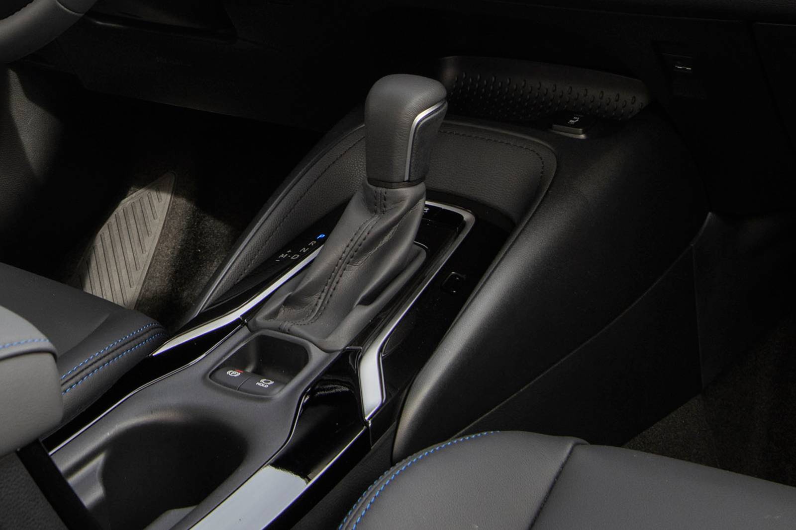 2020 Toyota Corolla interior SHF