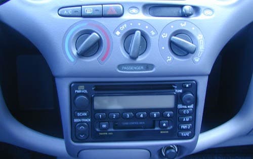 2000 Toyota ECHO interior CC