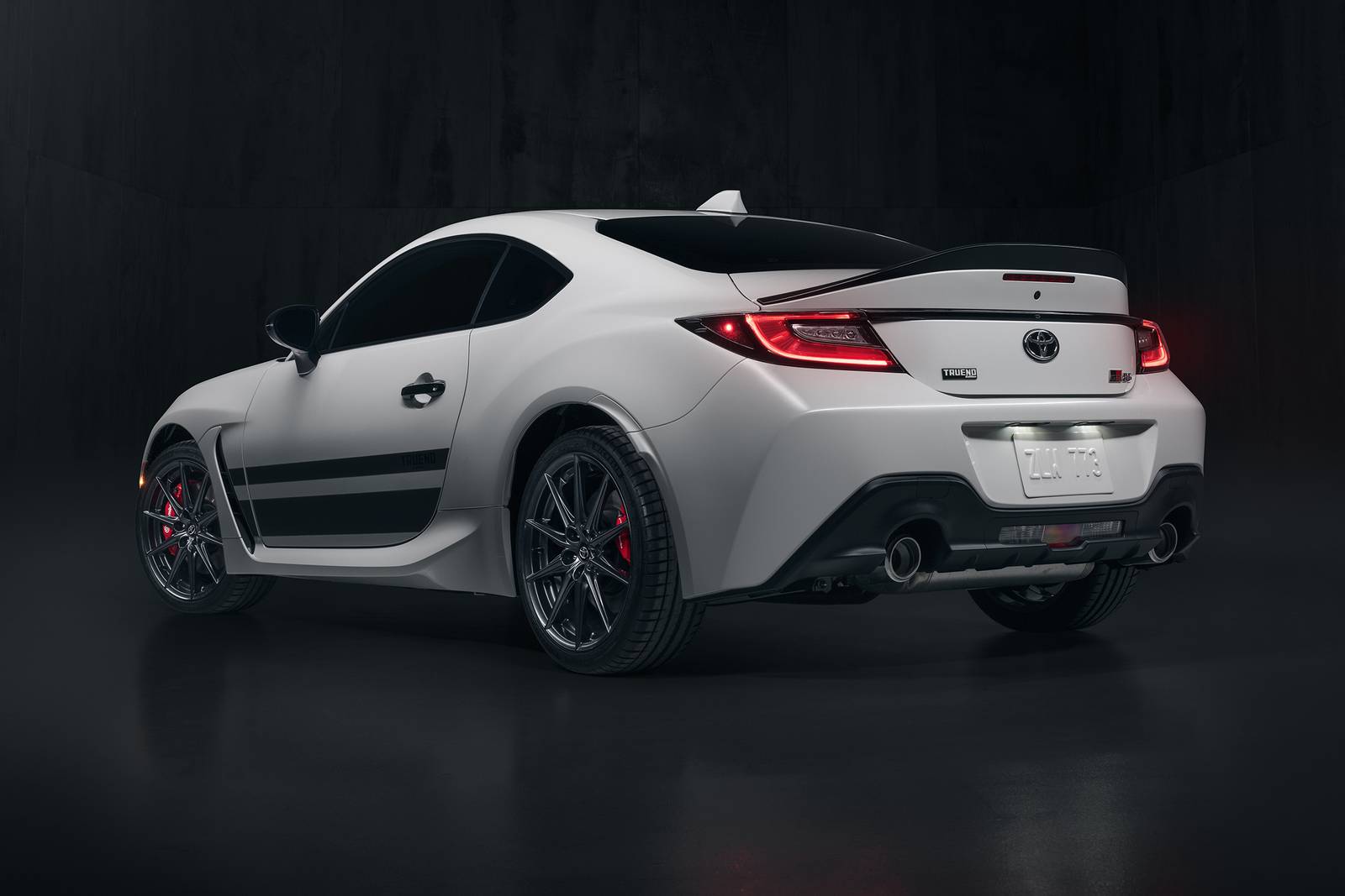 2024 Toyota GR86 — OEM photo 3