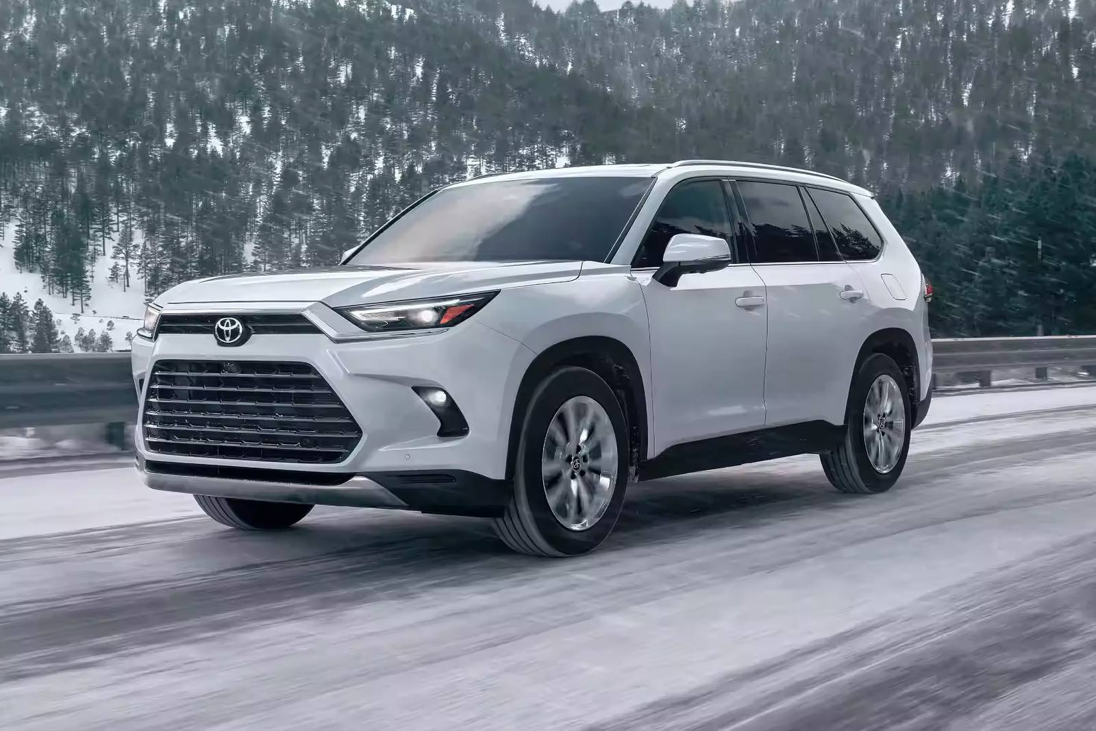 2024 Toyota Grand Highlander Platinum 4dr SUV Exterior Shown