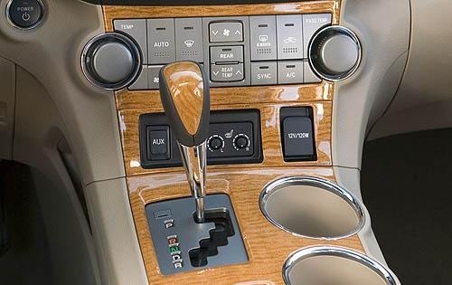 2010 Toyota Highlander interior CC
