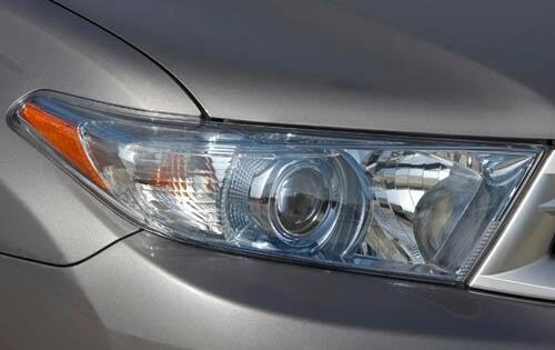 2011 Toyota Highlander Hybrid interior DETAIL