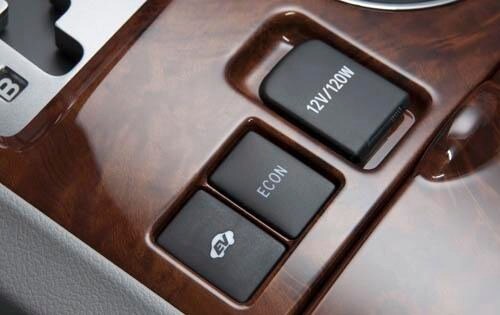 2011 Toyota Highlander Hybrid interior DETAIL