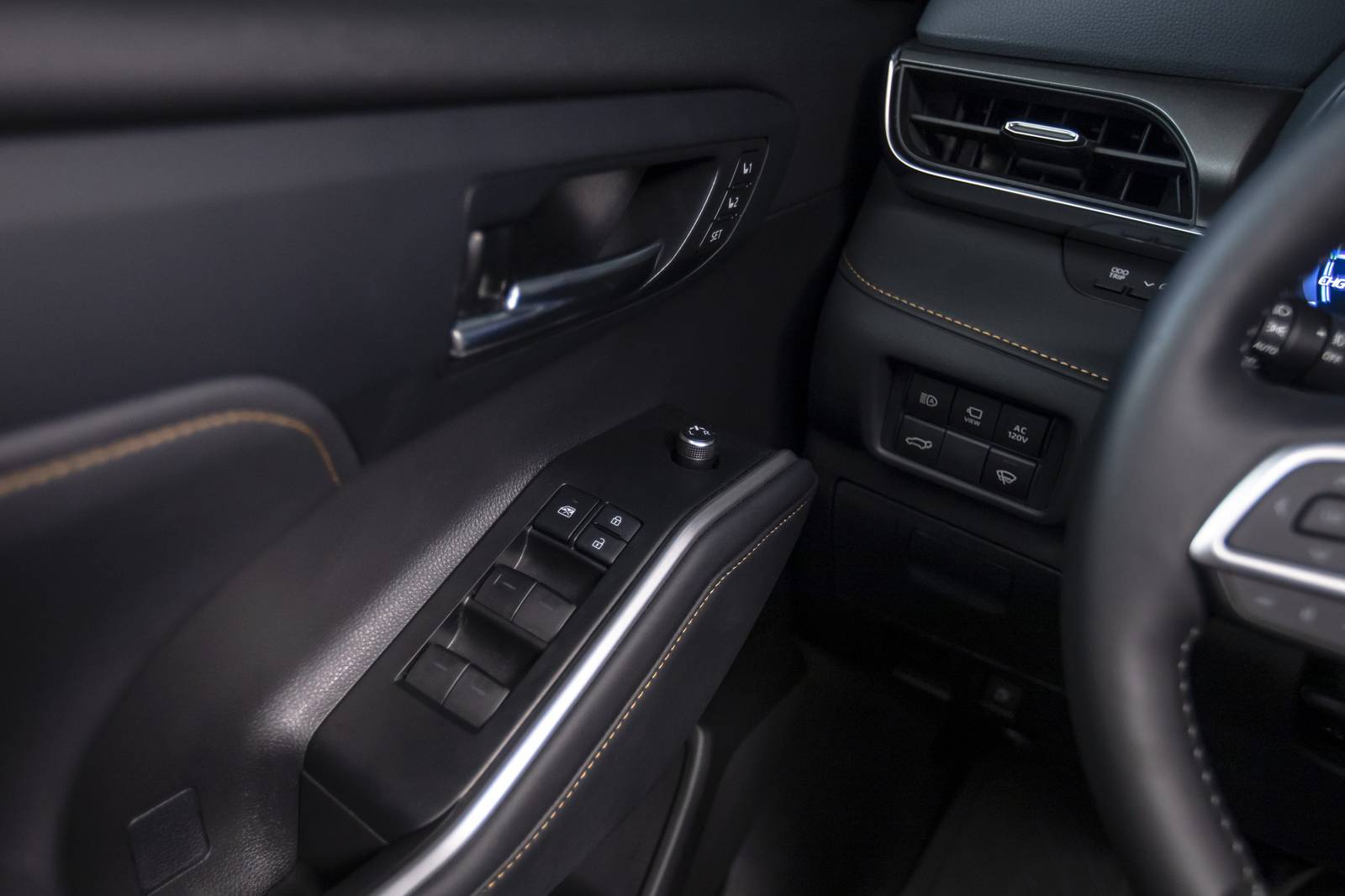 2022 Toyota Highlander front safety DETAIL