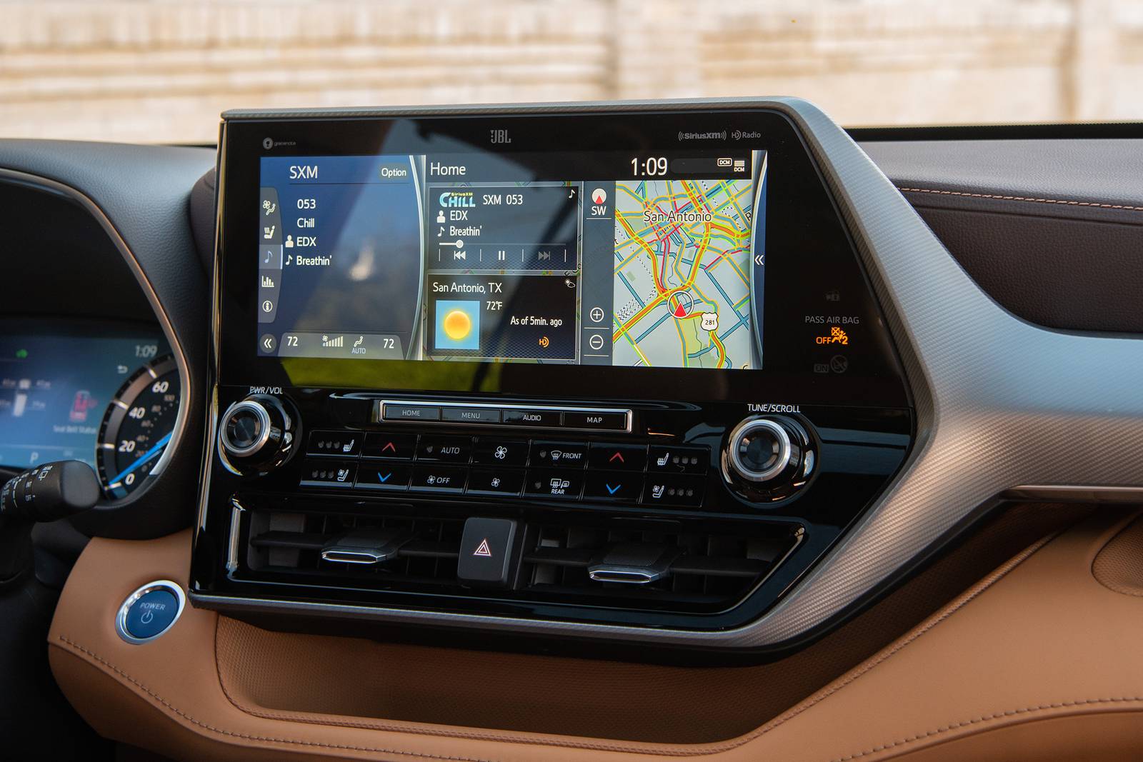 2025 Toyota Highlander front safety CC