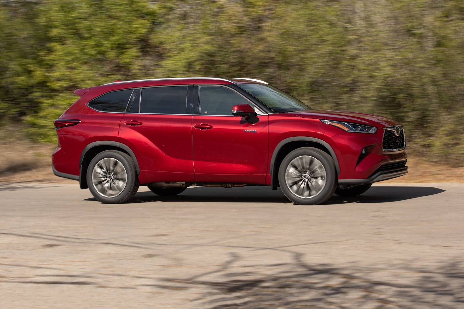 2025 Toyota Highlander exterior S