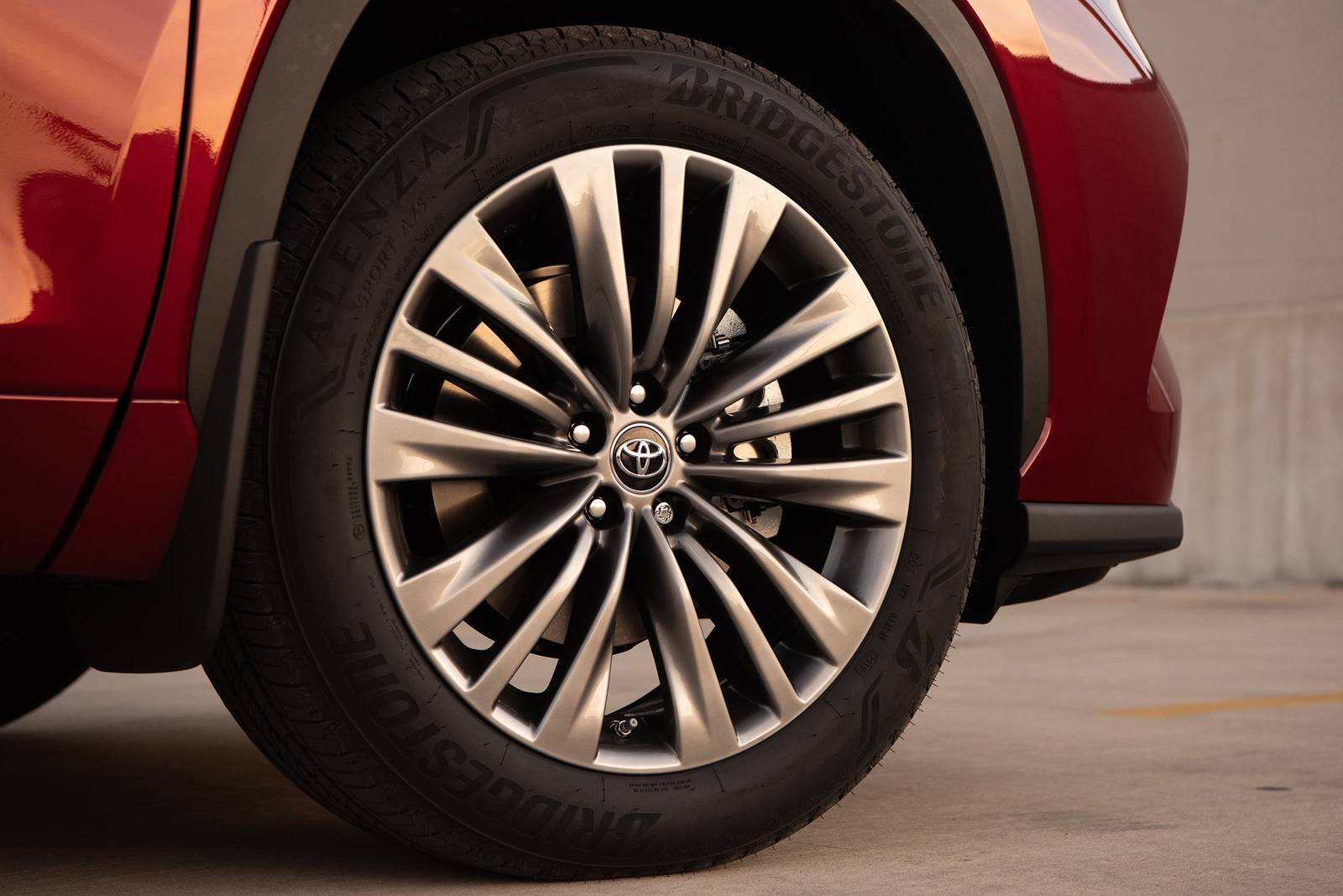 2025 Toyota Highlander exterior W