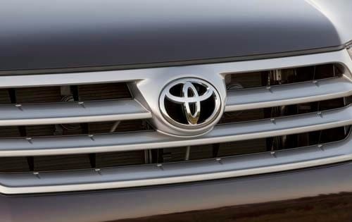 2012 Toyota Highlander exterior FBDG