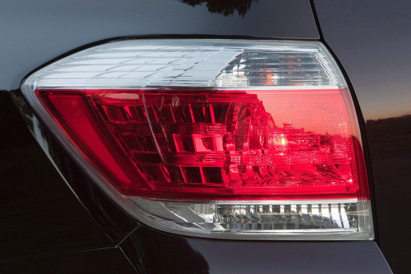 2013 Toyota Highlander exterior EDETAIL