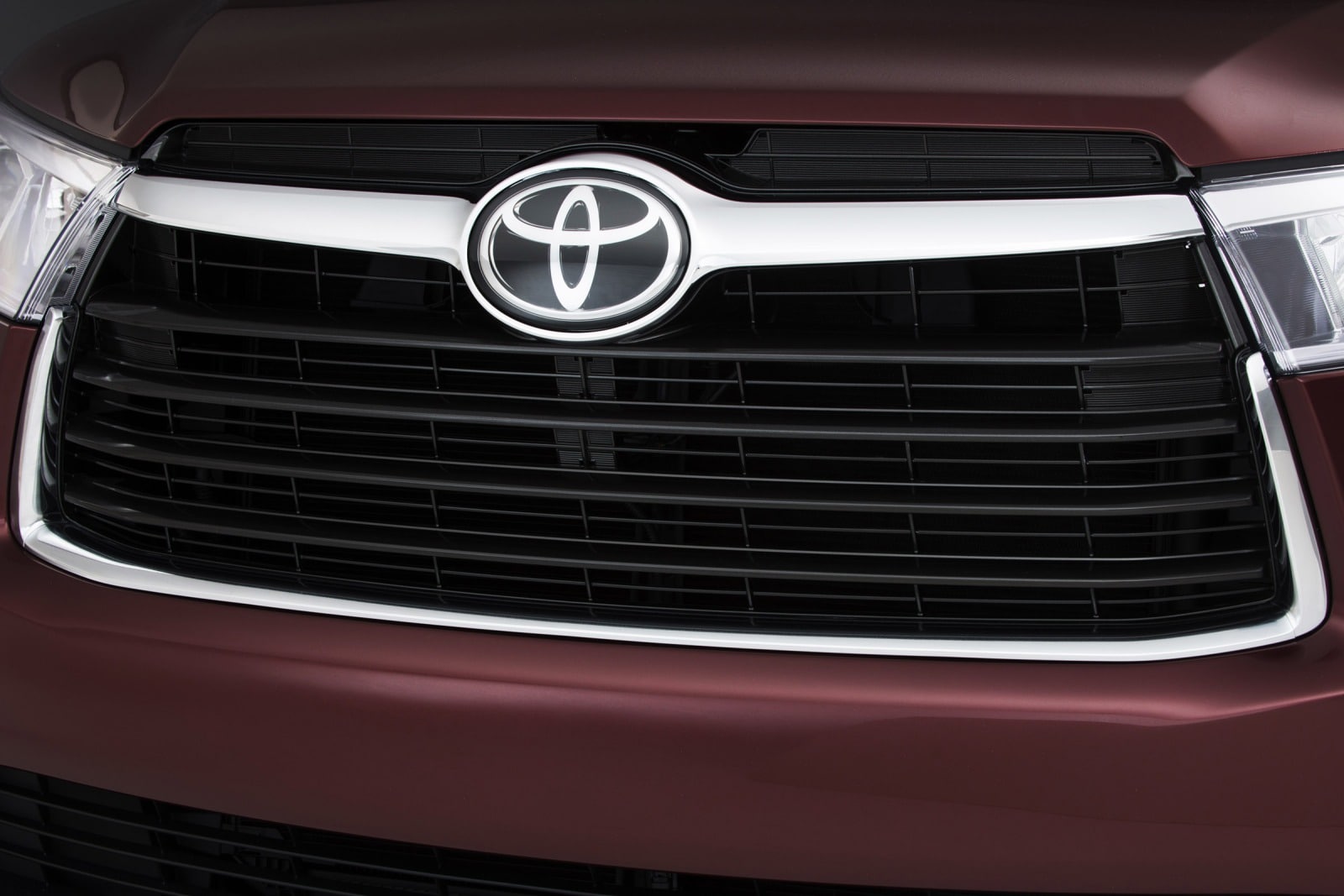 2015 Toyota Highlander exterior FBDG