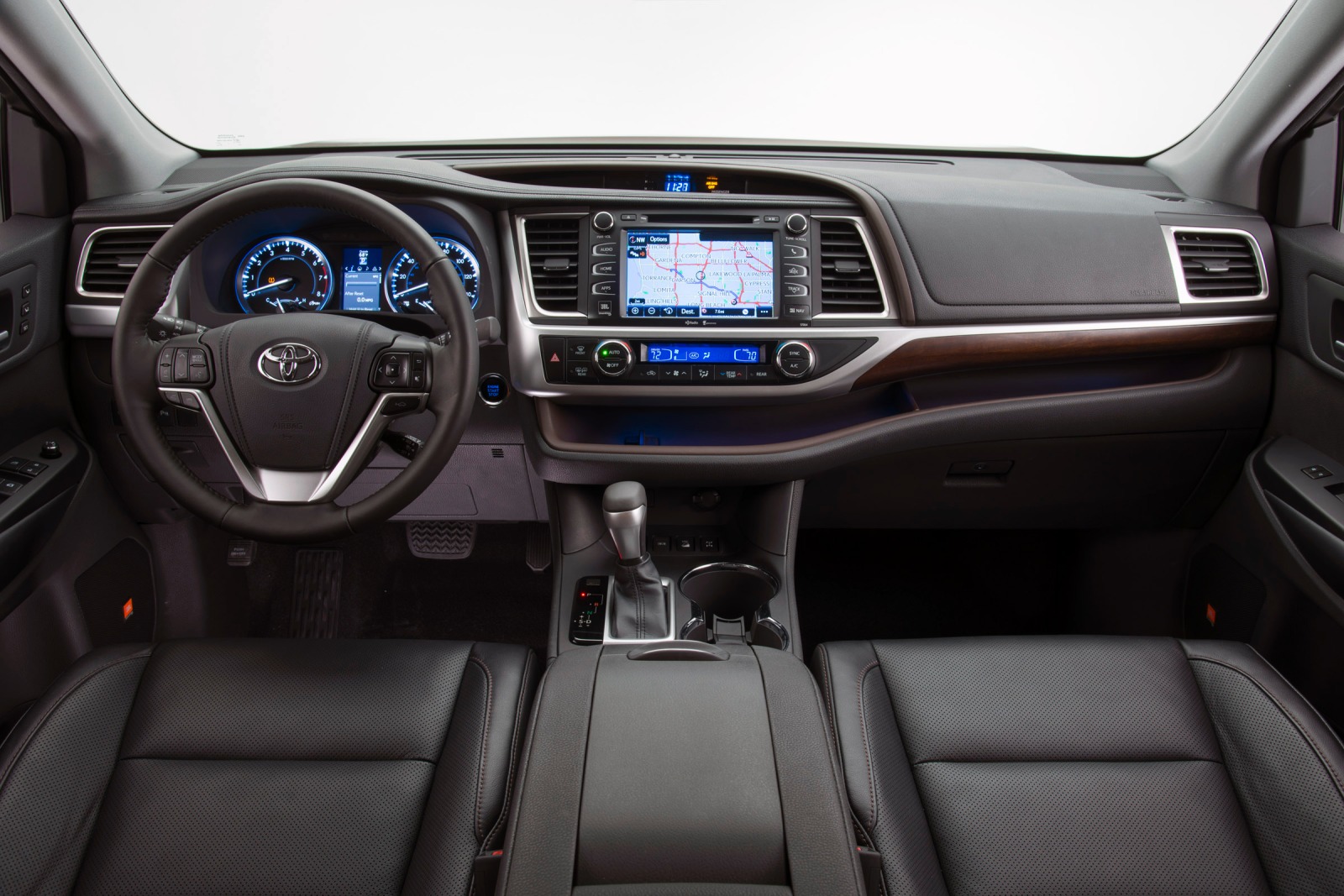 2016 Toyota Highlander interior D