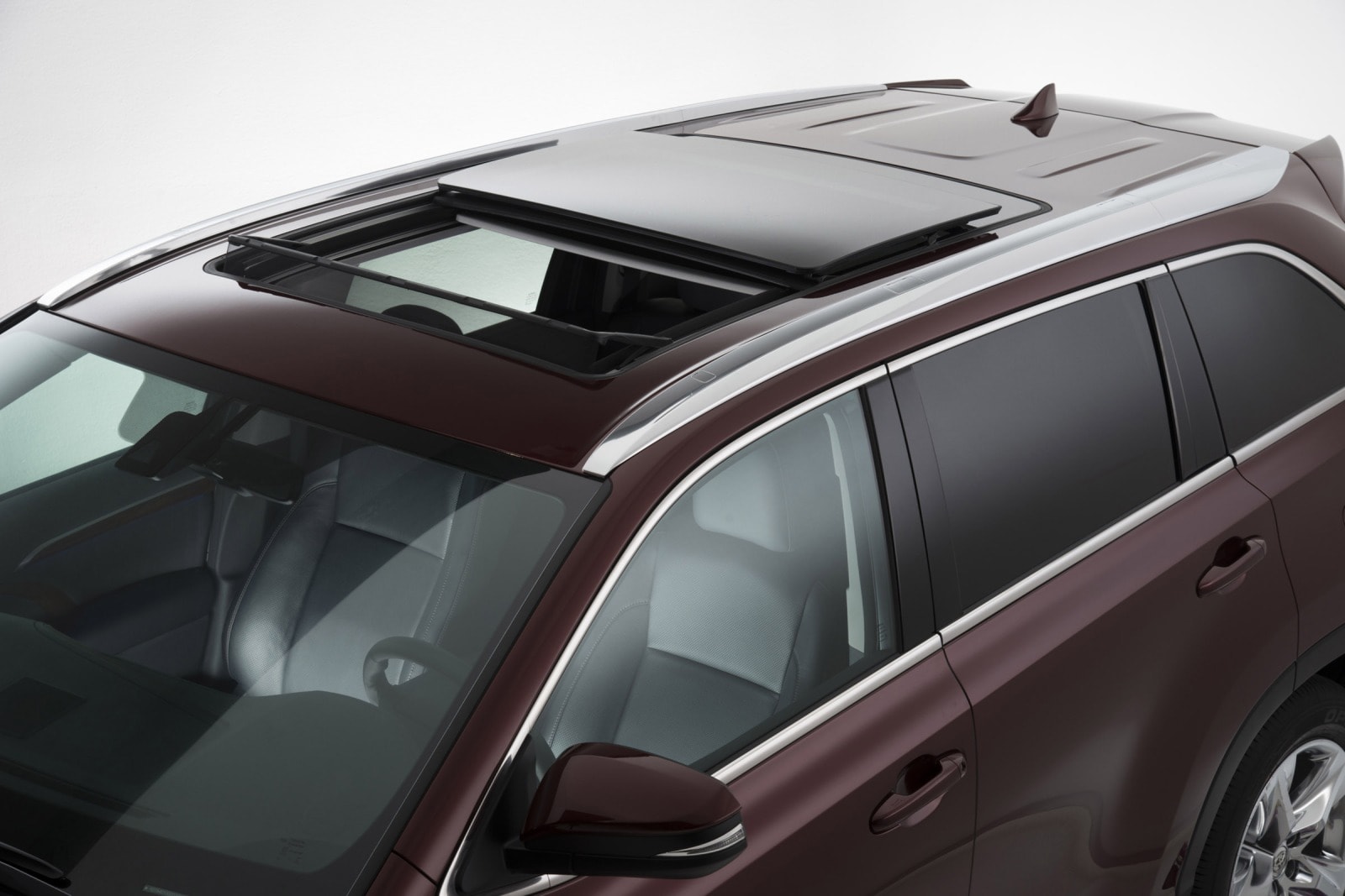 2016 Toyota Highlander exterior EDETAIL