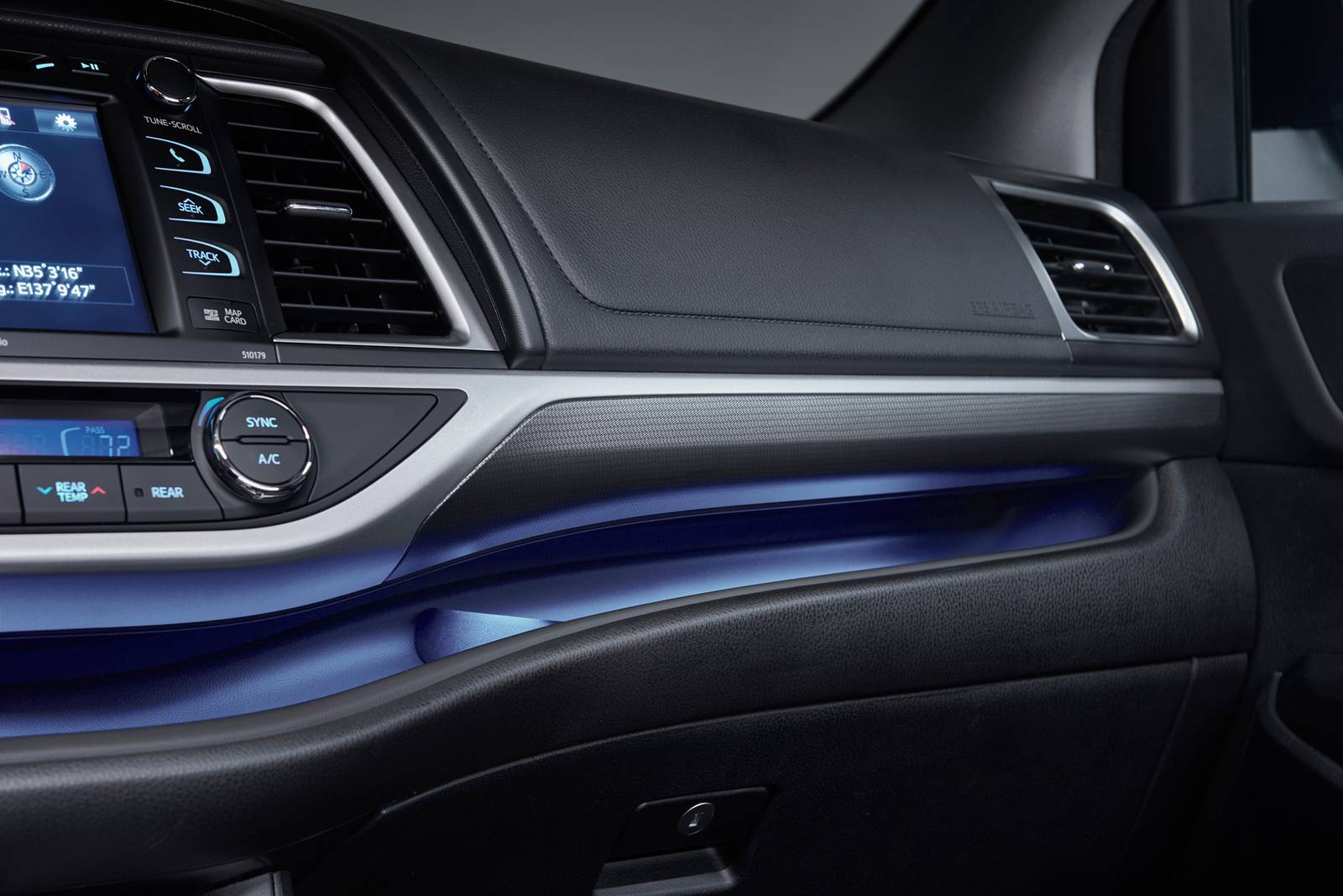 2017 Toyota Highlander front safety DETAIL