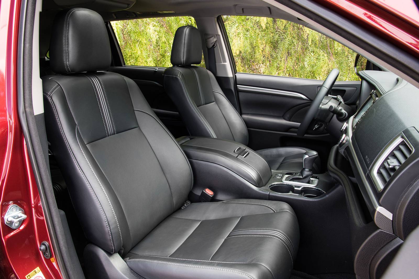2017 Toyota Highlander interior I