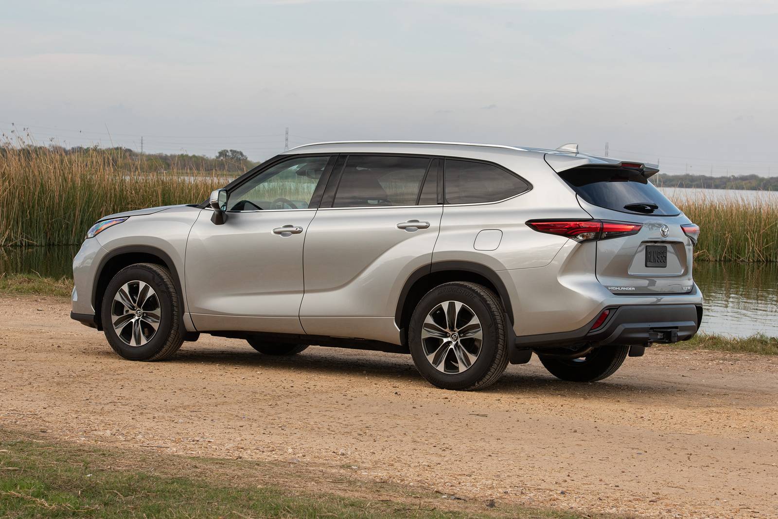 2023 Toyota Highlander exterior F