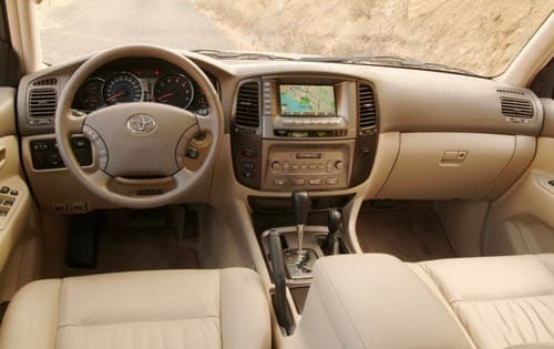 2003 Toyota Land Cruiser interior I