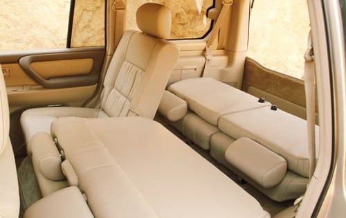 2003 Toyota Land Cruiser interior RI