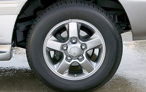 2006 Toyota Land Cruiser exterior W