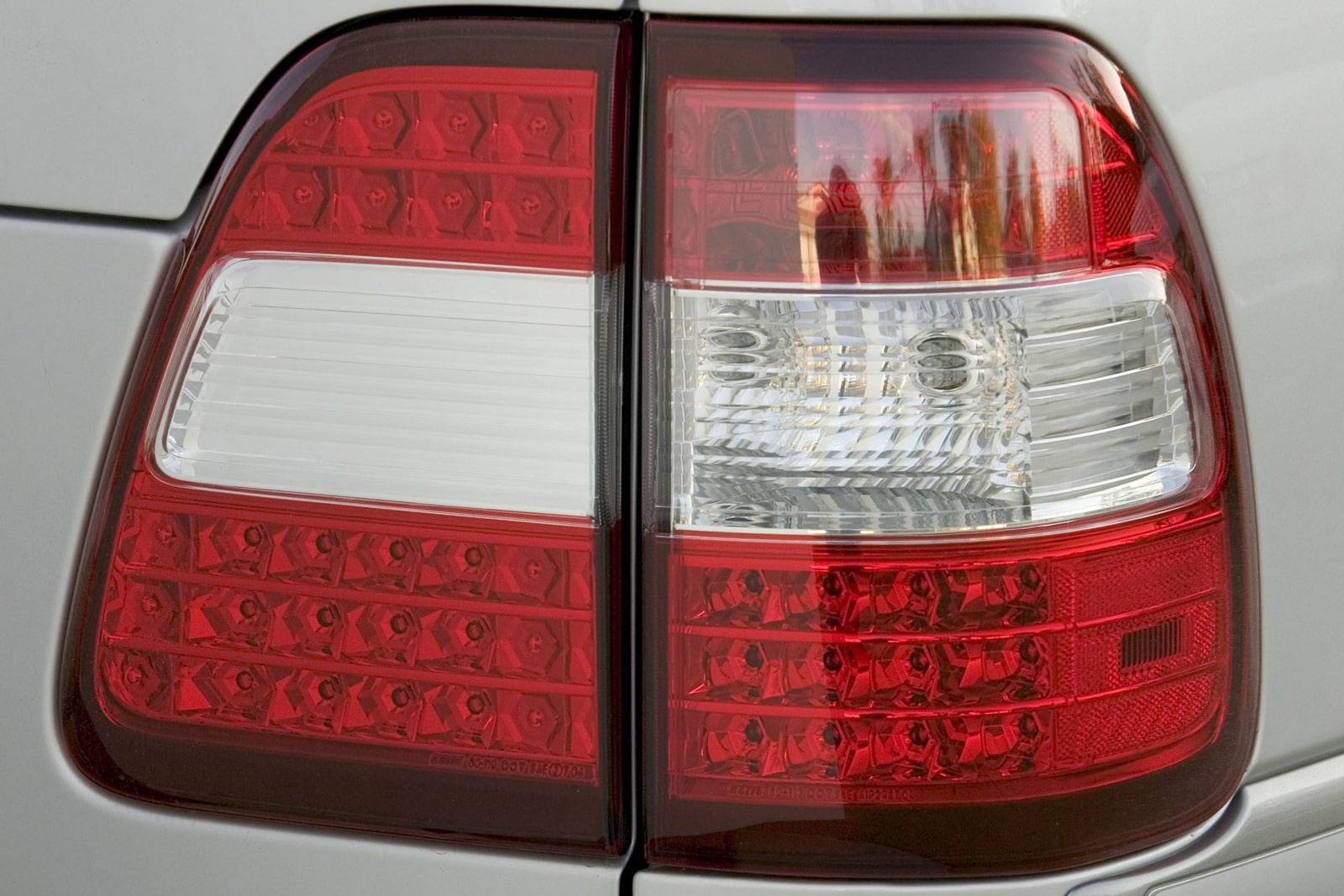 2007 Toyota Land Cruiser exterior EDETAIL