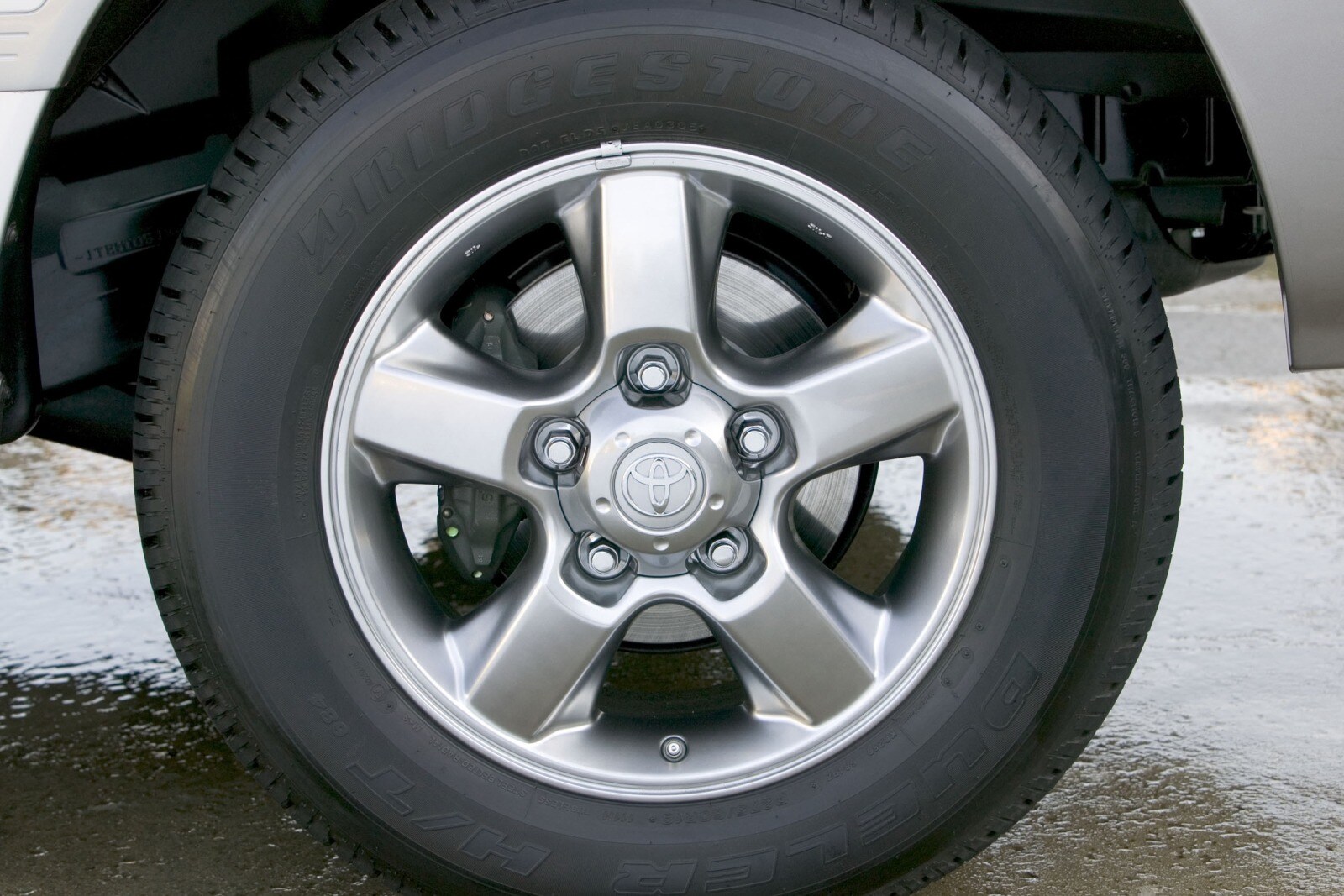 2007 Toyota Land Cruiser exterior W