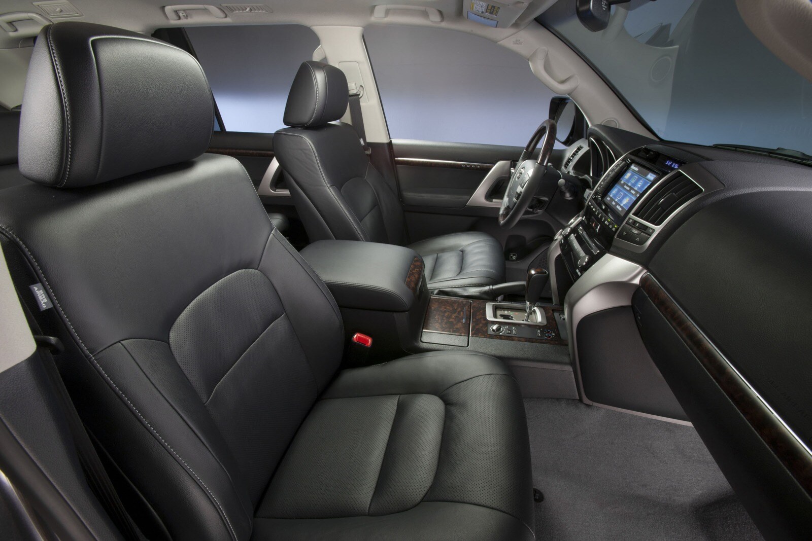 2013 Toyota Land Cruiser interior I
