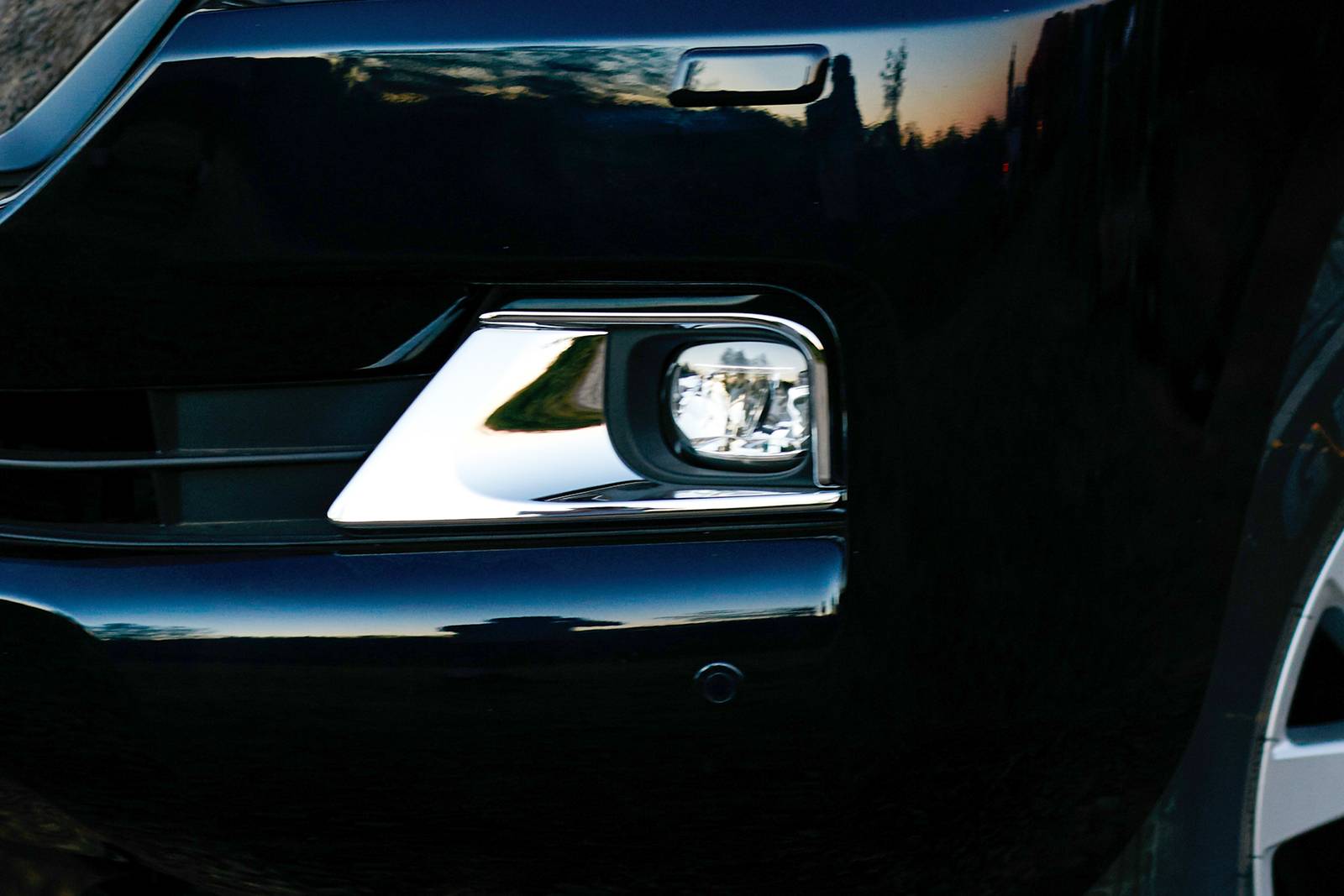 2020 Toyota Land Cruiser exterior FOG