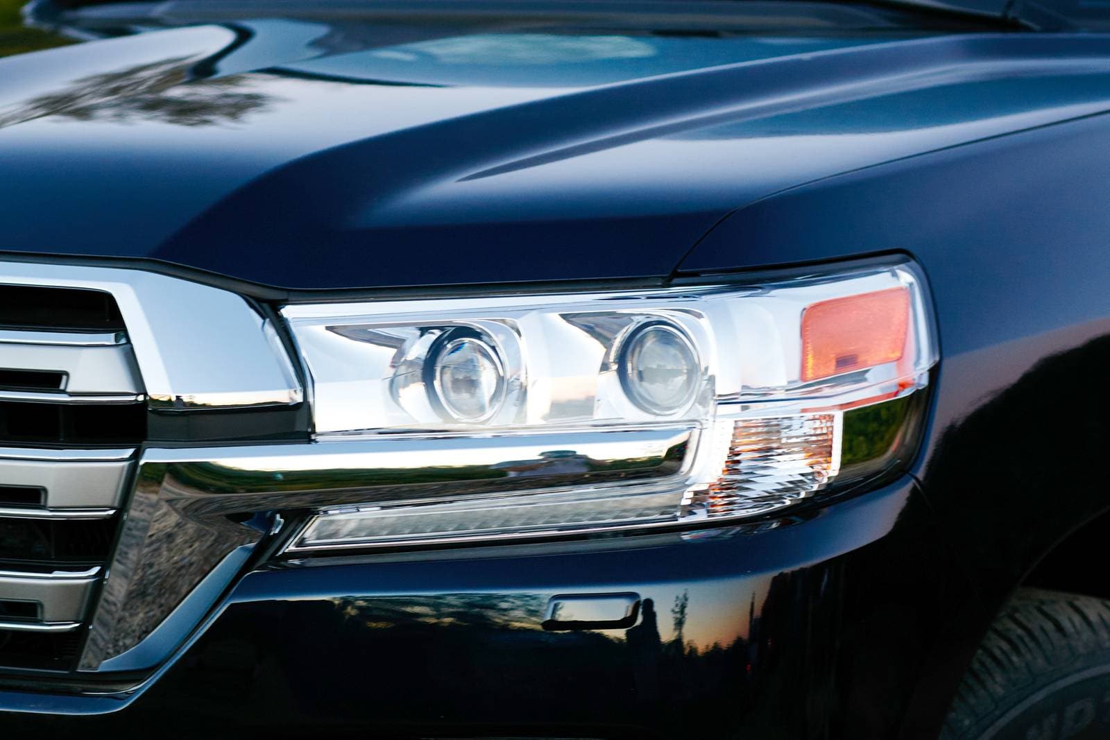 2020 Toyota Land Cruiser exterior EDETAIL