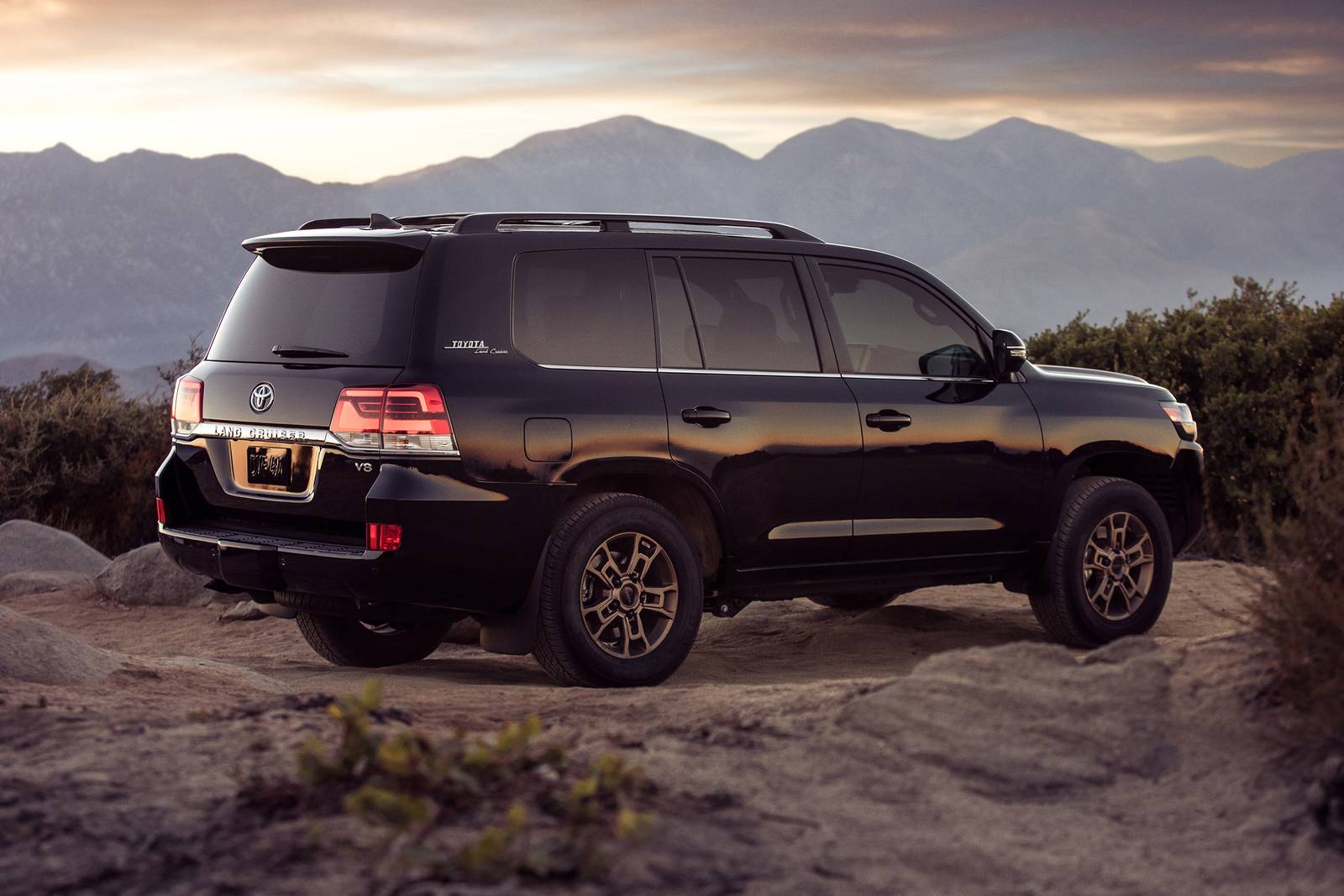 Toyota Land Cruiser Heritage Edition 4dr SUV Exterior