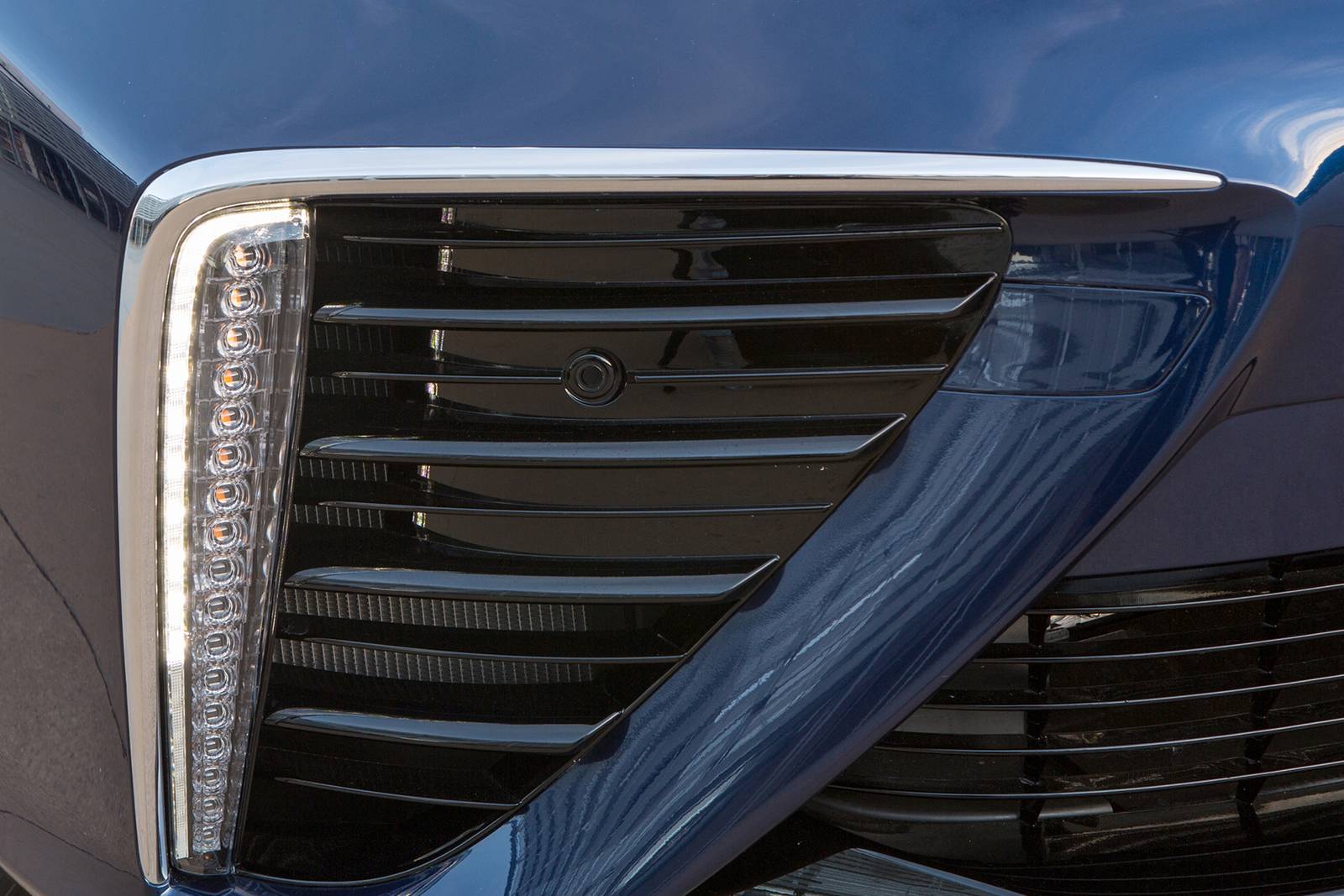 2017 Toyota Mirai exterior FOG