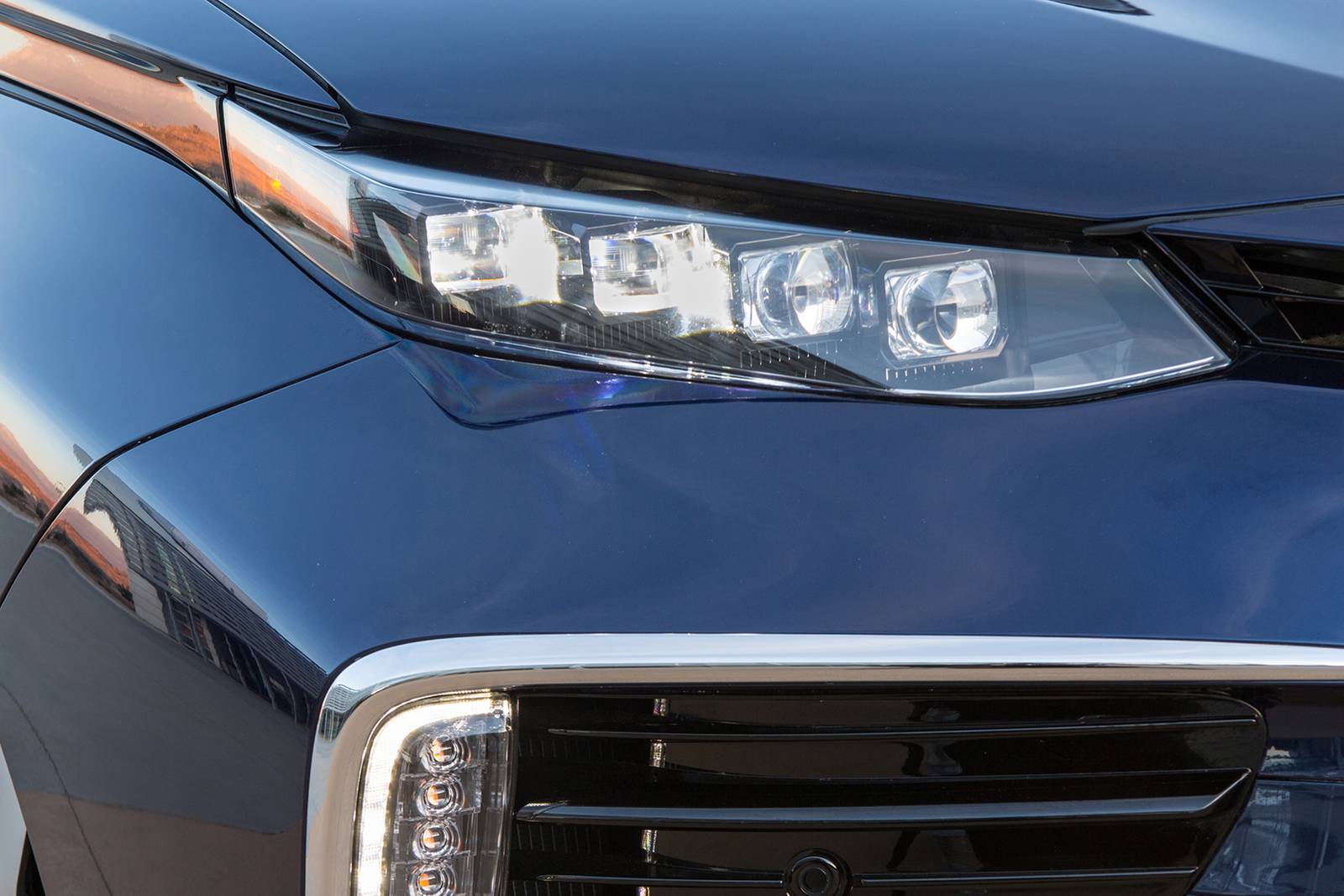 2017 Toyota Mirai exterior EDETAIL