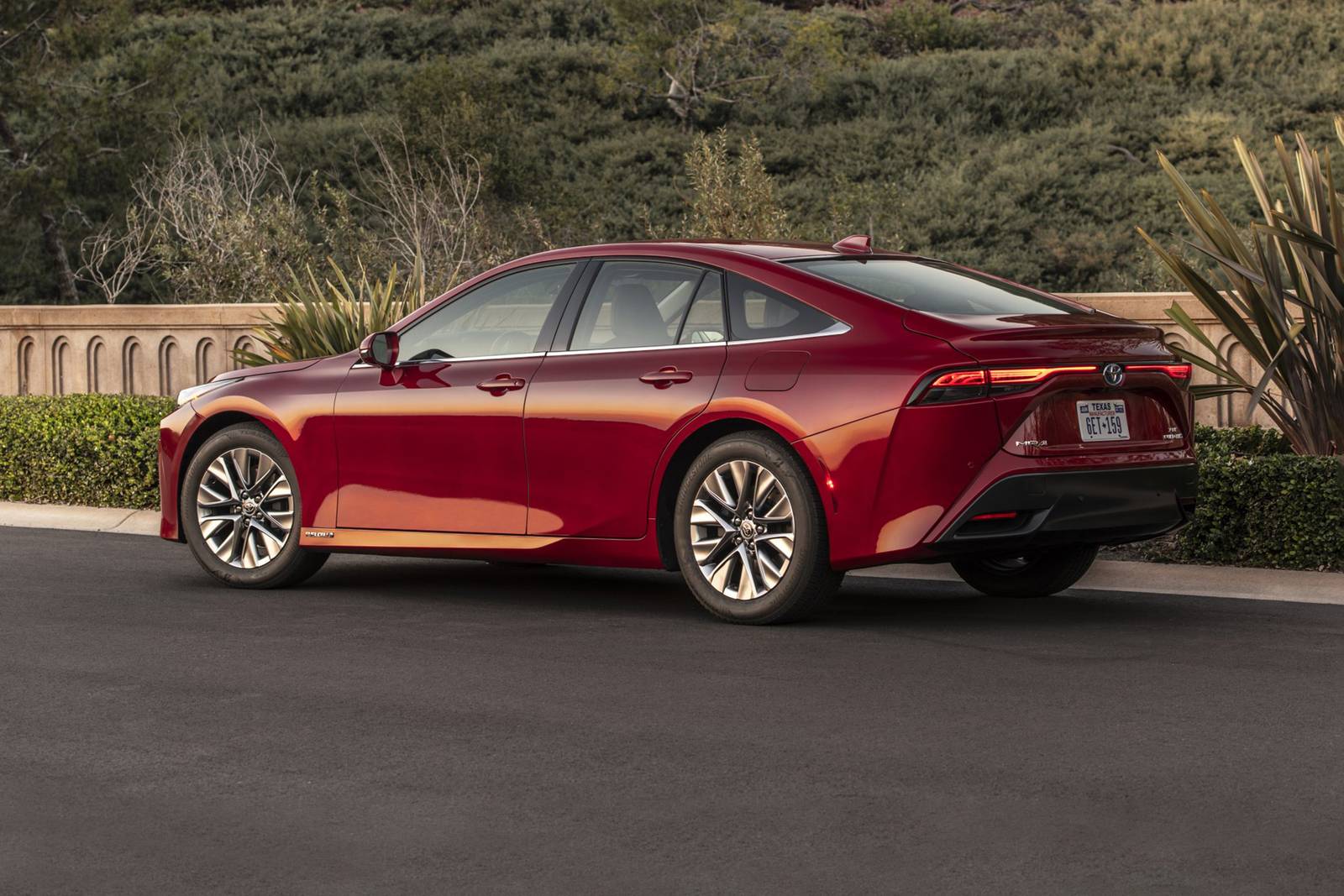 Toyota Mirai XLE Sedan Exterior