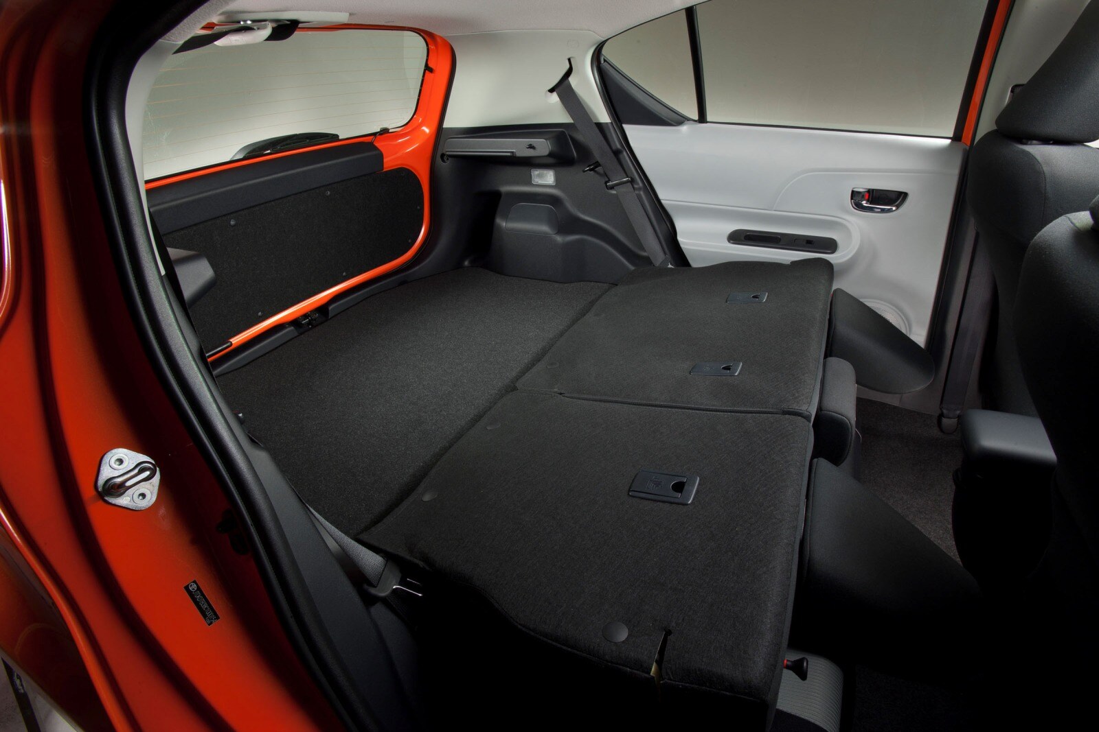 2012 Toyota Prius interior I