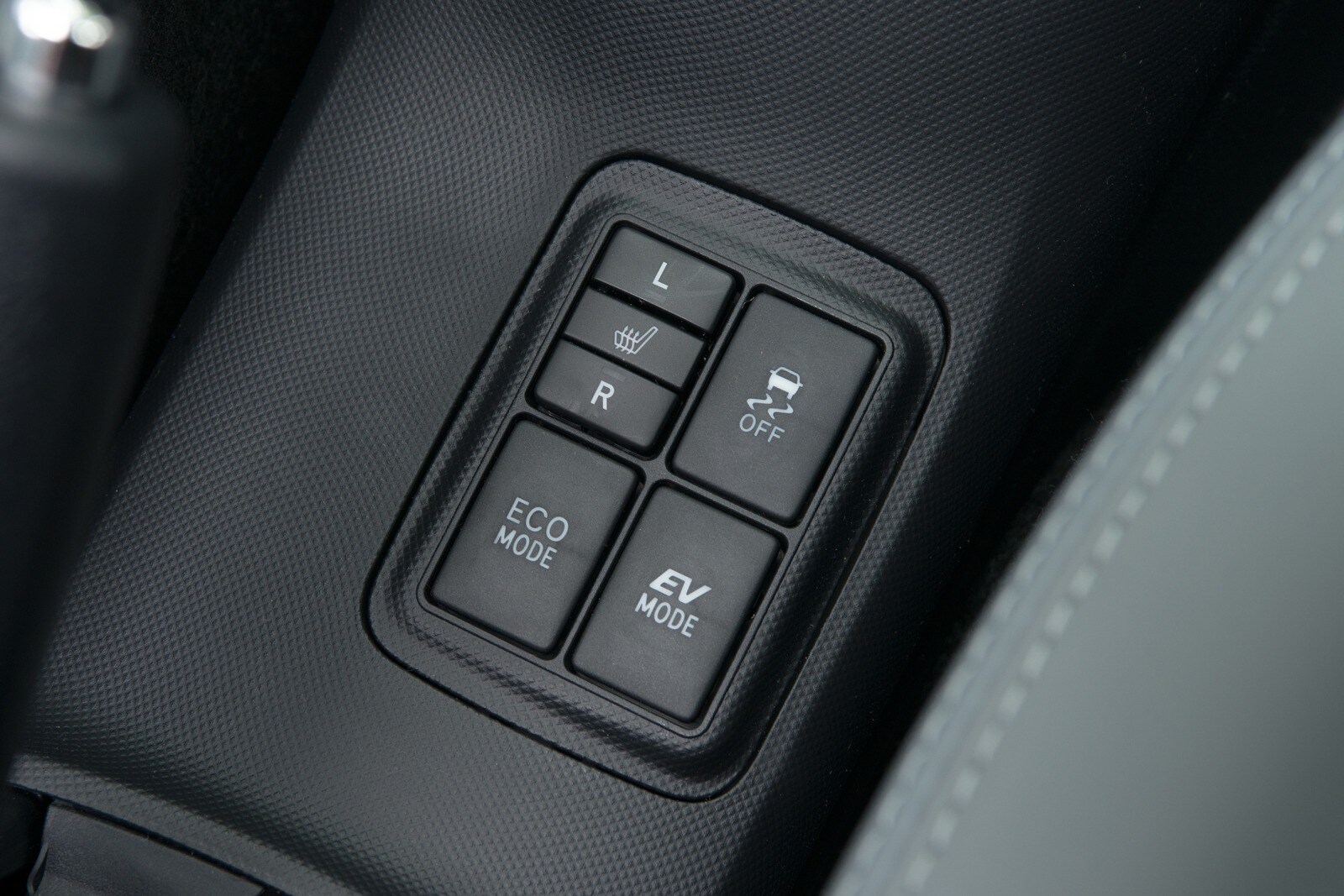 2016 Toyota Prius interior DETAIL