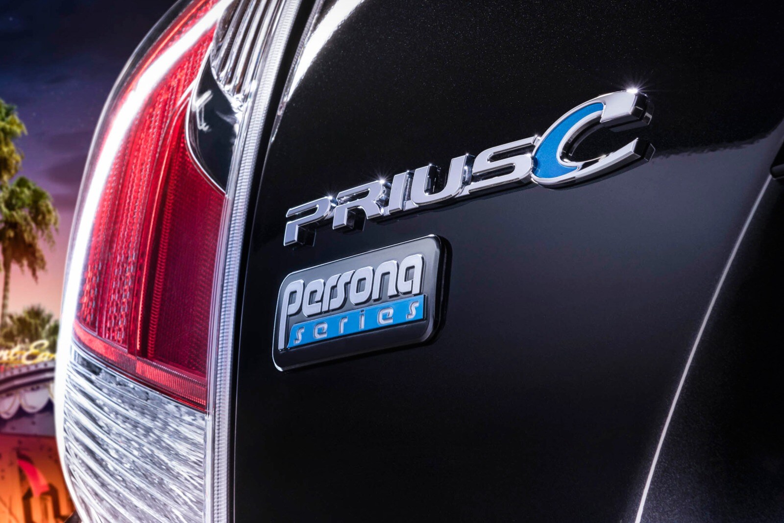 2016 Toyota Prius exterior RBDG