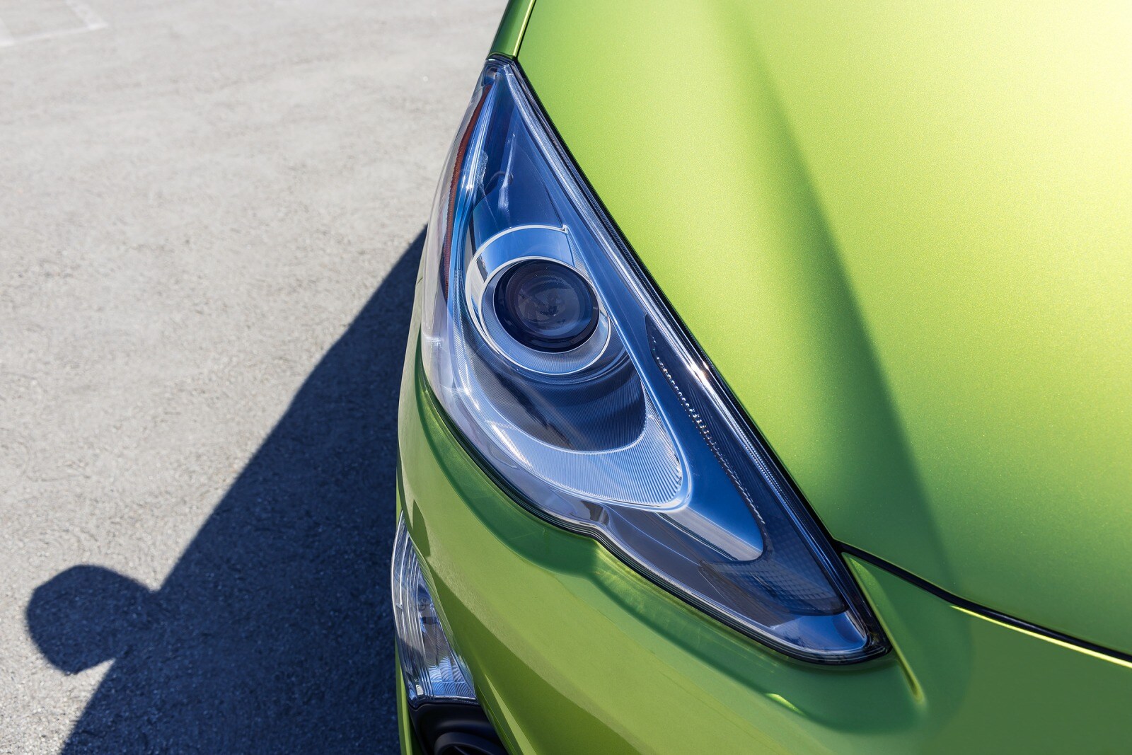 2016 Toyota Prius exterior EDETAIL