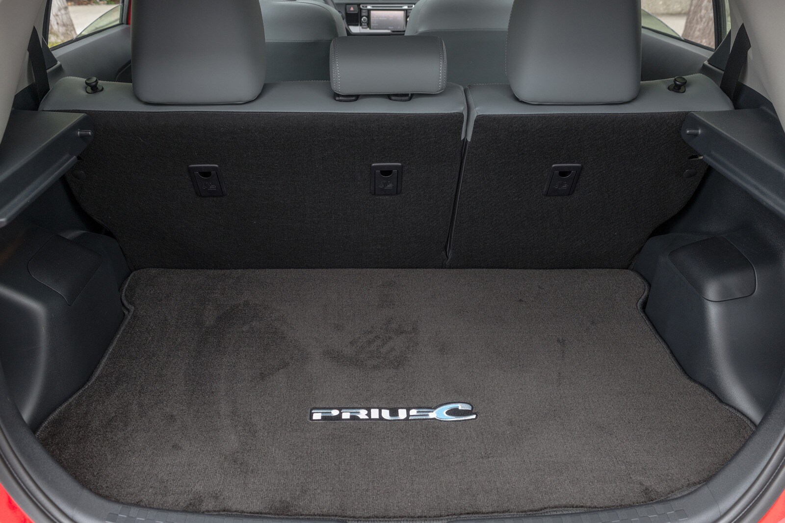 2017 Toyota Prius Prime front safety CARGO