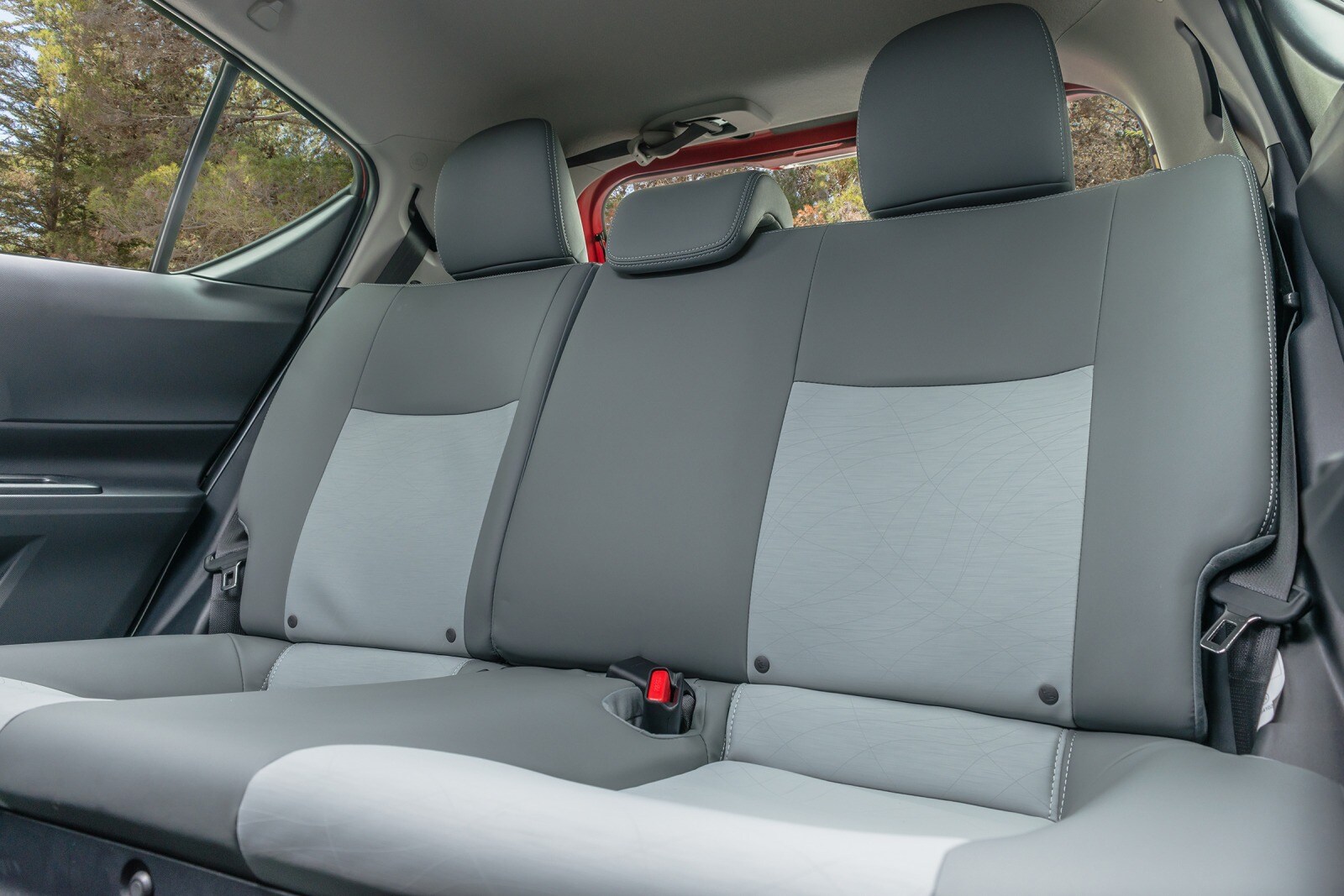 2017 Toyota Prius interior RI
