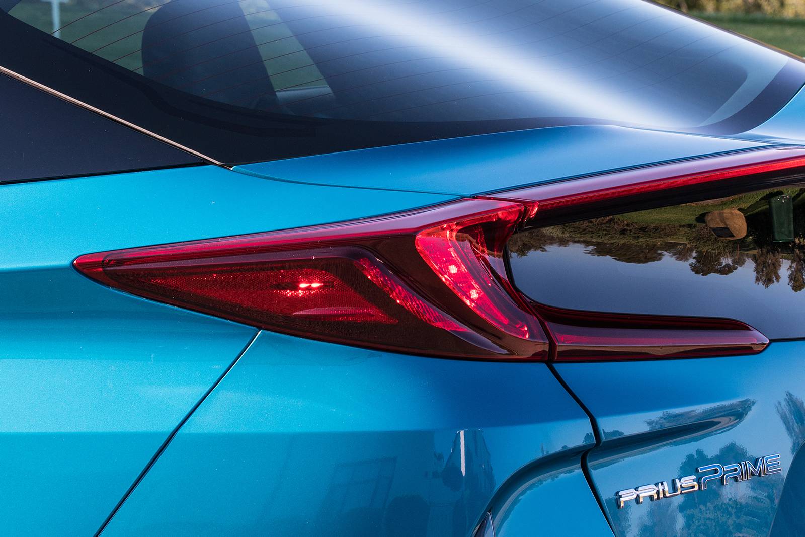 2017 Toyota Prius exterior EDETAIL