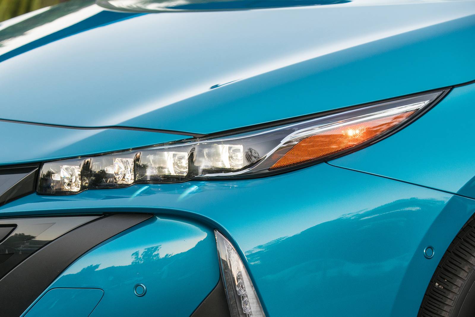 2017 Toyota Prius exterior EDETAIL