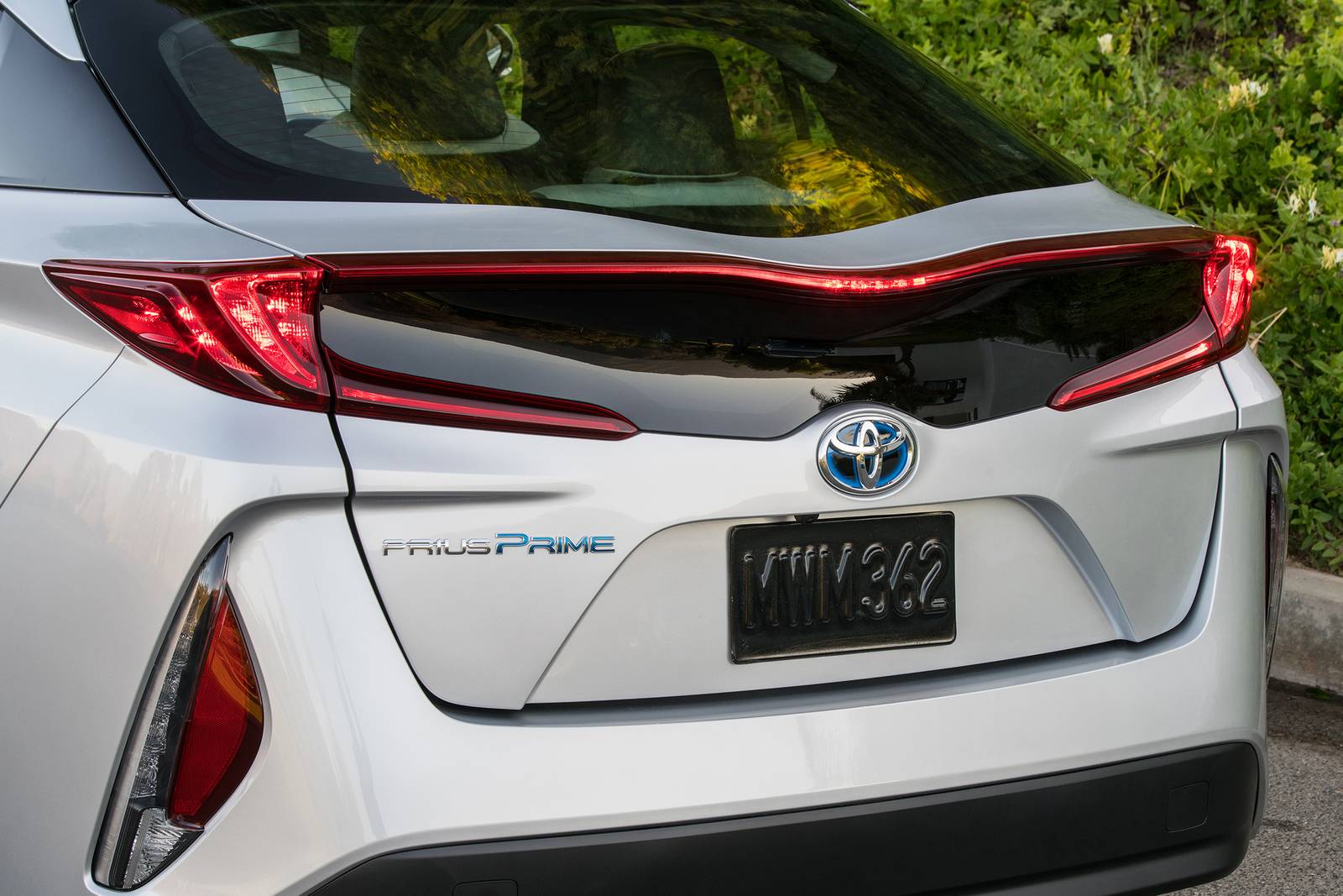 2017 Toyota Prius exterior EDETAIL