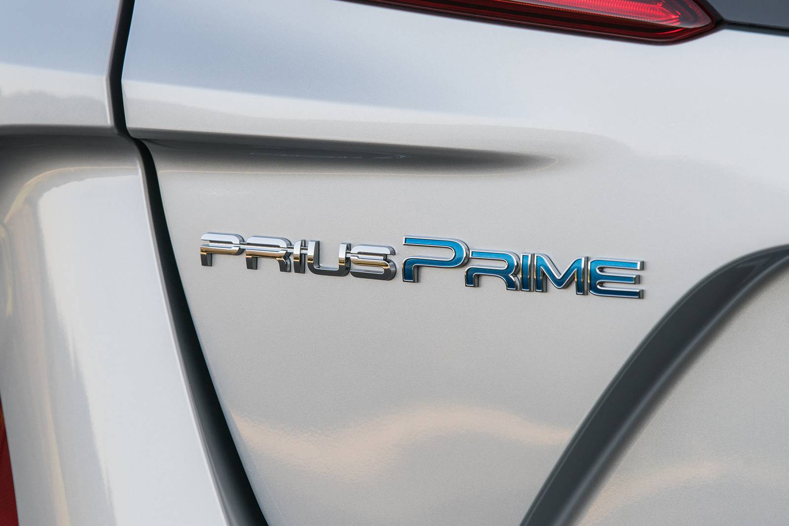 2017 Toyota Prius exterior RBDG